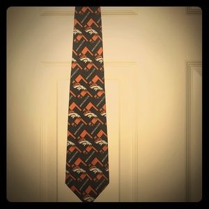 Broncos Tie NFL Brand!